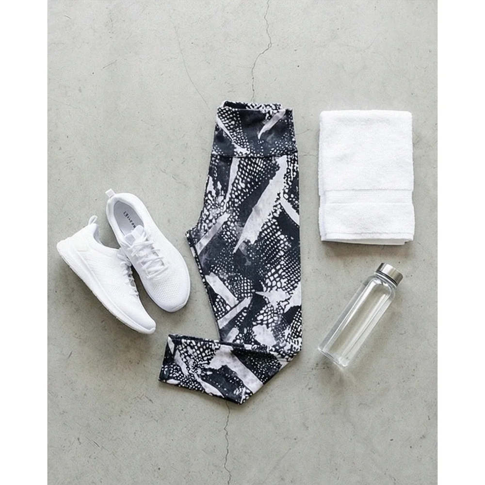 Lululemon 4‎ Align High Rise Leggings Black White Snake Print Abstract Dot Yoga